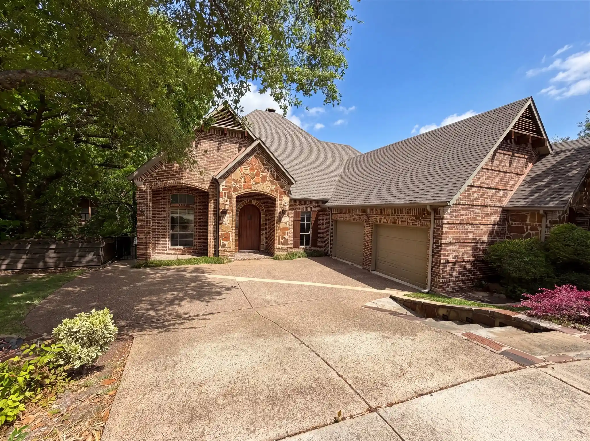 Photo 1 of Single family home for sale at 1309 Winding Brook Dr, Garland, TX 75044 | MLS# 21240316 | Listing updated on 2026-10-29