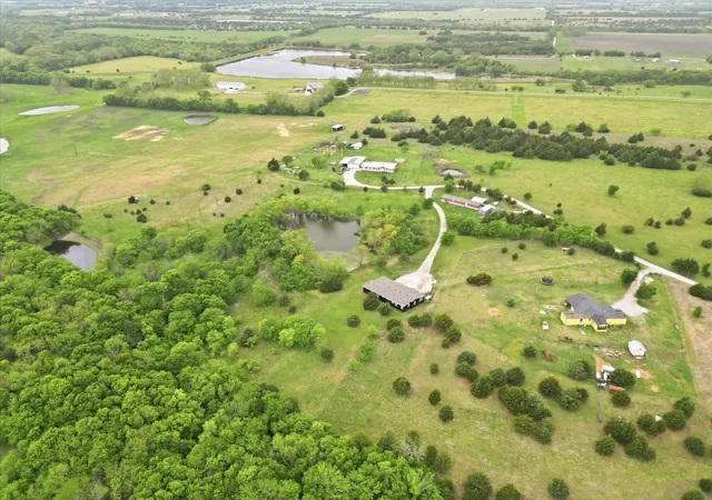 Homes for sale in Leonard, TX | 7113 Private Rd 1182, Leonard, TX 75452 | MLS# 21236946