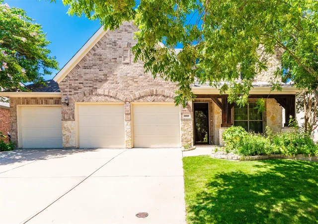 Photo 1 of Single family home for sale at 2909 Pioneer Dr, Melissa, TX 75454 | MLS# 21229041 | Listing updated on 2026-08-22