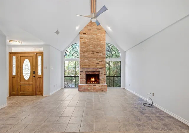 Photo 3 of Single family home for sale at 1945 Bluebird Ave, Fort Worth, TX 76111 | MLS# 21239573 | Listing updated on 2026-09-24