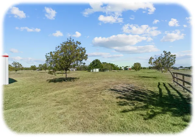 Photo 3 of Single family home for sale at 842 N Fm 1138, Nevada, TX 75173 | MLS# 21238407 | Listing updated on 2026-07-07