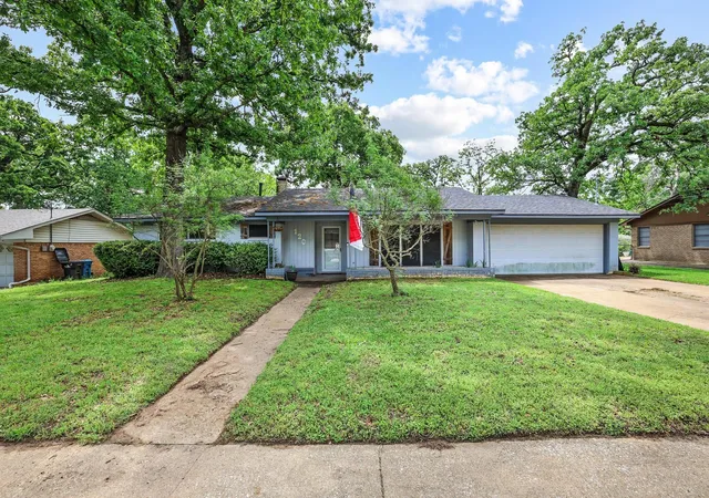 Homes for sale in Denison, TX | 120 Mark Dr, Denison, TX 75021 | MLS# 21239872