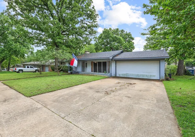 Homes for sale in Denison, TX | 120 Mark Dr, Denison, TX 75021 | MLS# 21239872