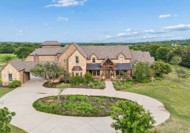 Photo 2 of Mansion for sale at 4088 Chimney Rock Dr, Flower Mound, TX 75022 | MLS# 21228304 | Listing updated on 2026-09-18