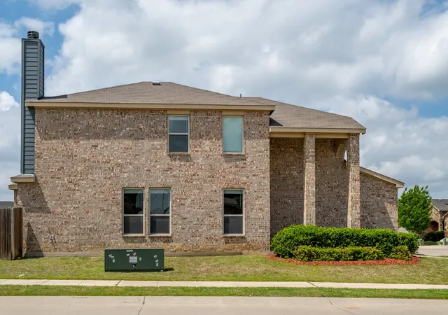 Homes for sale in Aubrey, TX | 8928 Deadwood Ln, Aubrey, TX 76227 | MLS# 21240827