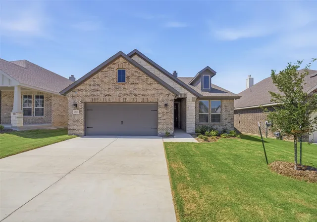 Homes for sale in Gainesville, TX | 3518 Helena St, Gainesville, TX 76240 | MLS# 21240880