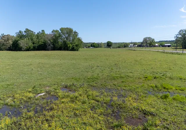 Photo 4 of House for sale at 5973 Fm 344 E, Tyler, TX 75703 | MLS# 21238654 | Listing updated on 2026-07-17