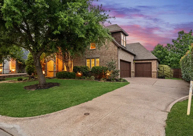 4th image of 501 Clear Vista Dr, Roanoke, TX 76262 | MLS# 21240642
