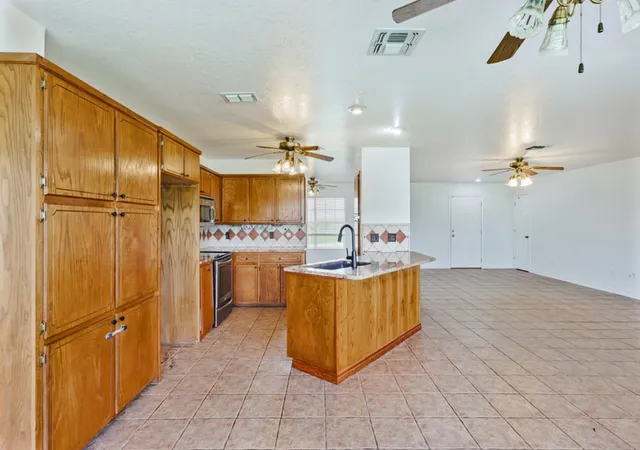 Homes for sale in Bowie, TX | 4316 Leona Rd, Bowie, TX 76230 | MLS# 21239624