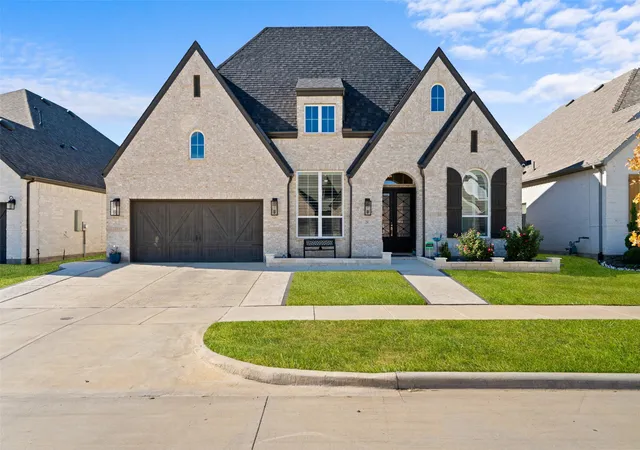 Photo 1 of Single family home for sale at 216 Shetland Ln, Justin, TX 76247 | MLS# 21240971 | Listing updated on 2026-08-31