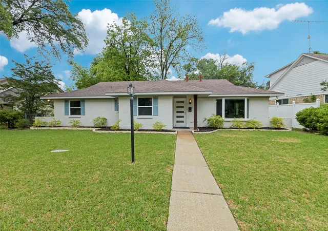 Photo 1 of Single family home for sale at 11336 Drummond Dr, Dallas, TX 75228 | MLS# 21241012 | Listing updated on 2026-07-22