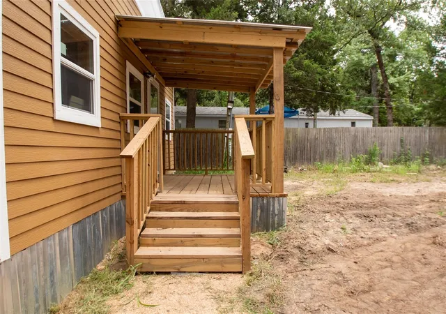 Photo 3 of Single family home for sale at 111 Ridgewood Ln, Murchison, TX 75778 | MLS# 21222931 | Listing updated on 2026-08-30