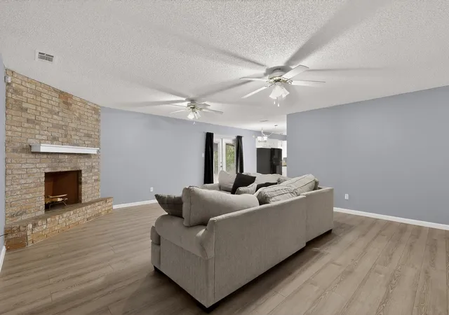 Photo 3 of Single family home for sale at 1718 Northwood Blvd, Corsicana, TX 75110 | MLS# 21221805 | Listing updated on 2026-09-05