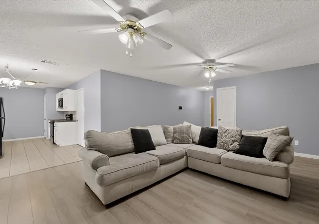 Photo 3 of Single family home for sale at 1718 Northwood Blvd, Corsicana, TX 75110 | MLS# 21221805 | Listing updated on 2026-09-05