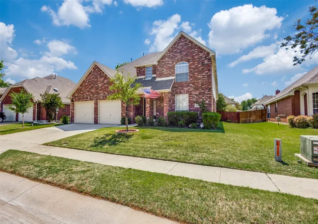 Photo 2 of Single family home for sale at 7905 Purple Martin Wy, Mc Kinney, TX 75072 | MLS# 21221512 | Listing updated on 2026-08-23