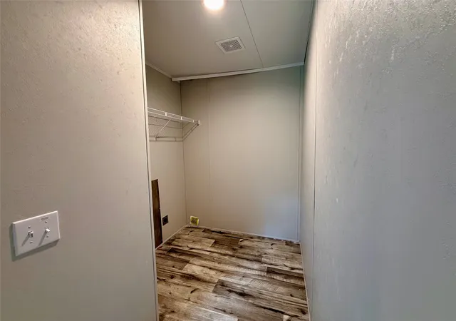Photo 4 of Manufactured home for sale at 3193 Timberwild, Wills Point, TX 75169 | MLS# 21239420 | Listing updated on 2026-08-31