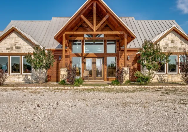 Photo 3 of Single family home for sale at 2250 Morrow Rd, Valley View, TX 76272 | MLS# 21241240 | Listing updated on 2026-09-02