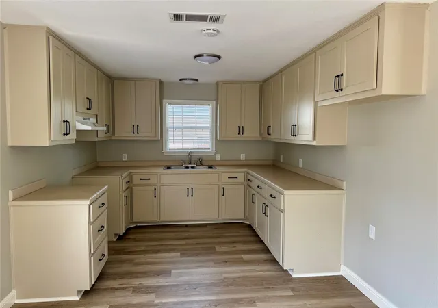 Photo 3 of Single family home for sale at 301 Fairview, Pittsburg, TX 75686 | MLS# 21241264 | Listing updated on 2026-08-31