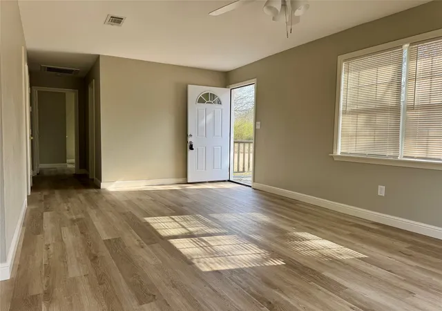 Photo 3 of Single family home for sale at 301 Fairview, Pittsburg, TX 75686 | MLS# 21241264 | Listing updated on 2026-08-31