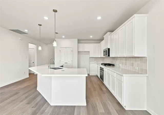 Photo 4 of Single family home for sale at 1325 Staffords Point Ln, Anna, TX 75409 | MLS# 21236118 | Listing updated on 2026-09-29