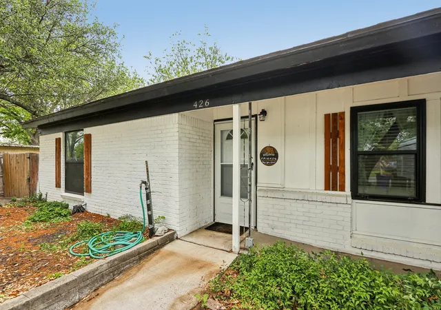 Photo 1 of Single family home for sale at 426 W Lake St, Krum, TX 76249 | MLS# 21239407 | Listing updated on 2026-08-23