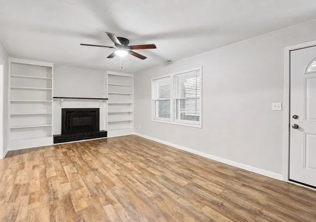 Photo 2 of Single family home for sale at 426 W Lake St, Krum, TX 76249 | MLS# 21239407 | Listing updated on 2026-08-23