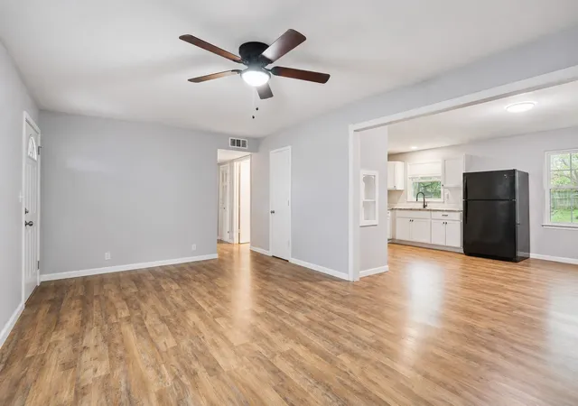 Photo 3 of Single family home for sale at 426 W Lake St, Krum, TX 76249 | MLS# 21239407 | Listing updated on 2026-08-23