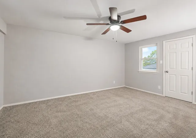 Photo 4 of Single family home for sale at 426 W Lake St, Krum, TX 76249 | MLS# 21239407 | Listing updated on 2026-08-23