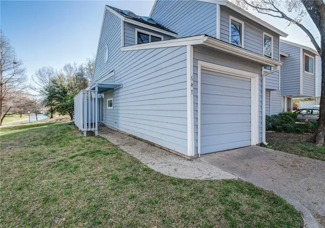 Homes for sale in Irving, TX | 647 Cimarron Trl #647, Irving, TX 75063 | MLS# 21233928