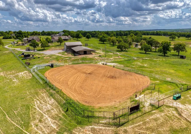 Photo 3 of House for sale at 303 Private Road 3365, Boyd, TX 76023 | MLS# 21241402 | Listing updated on 2026-08-12