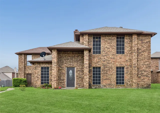 Homes for sale in De Soto, TX | 702 Cresent Dr, De Soto, TX 75115 | MLS# 21224606