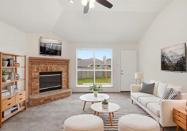 Photo 3 of Sale Pending at 6233 Brooklynn Dr, Fort Worth, TX 76179 | MLS# 21239810 | Listing updated on 2026-08-31
