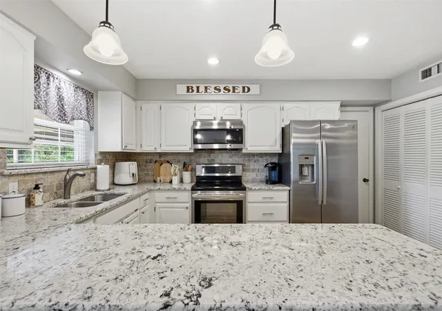 Photo 3 of Condo for sale at 5852 Marina Dr #21, Garland, TX 75043 | MLS# 21241582 | Listing updated on 2026-09-28