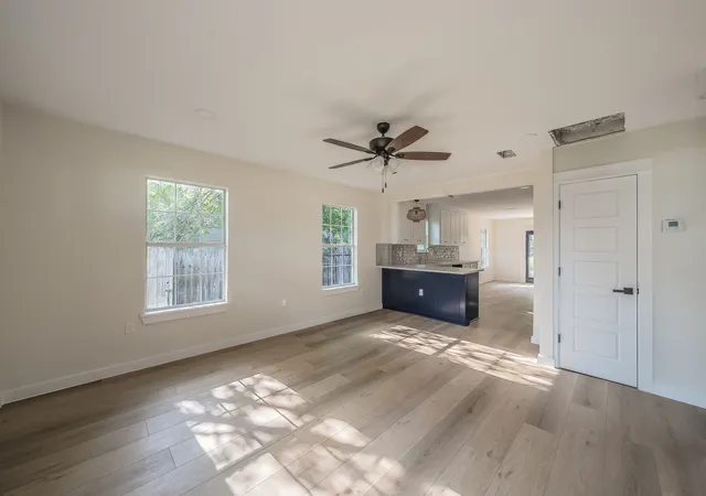 3rd image of 5608 Birchman Ave, Fort Worth, TX 76107 | MLS# 21239078