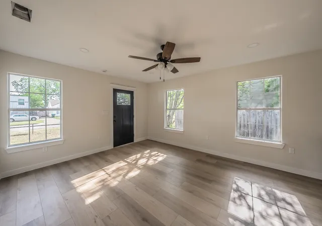 4th image of 5608 Birchman Ave, Fort Worth, TX 76107 | MLS# 21239078