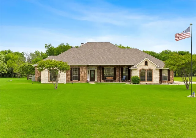 Photo 1 of Single family home for sale at 281 High Plains Trl, Royse City, TX 75189 | MLS# 21217579 | Listing updated on 2026-08-20