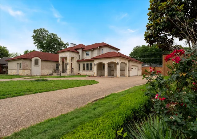 Homes for sale in Irving, TX | 1513 Canyon Oaks Dr, Irving, TX 75061 | MLS# 21241697