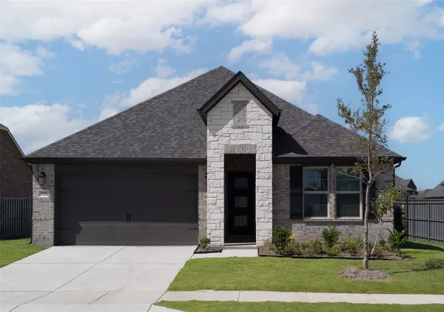 Photo 1 of Sale Pending at 7117 Blackbrush Dr, Venus, TX 76084 | MLS# 21241810 | Listing updated on 2026-10-07