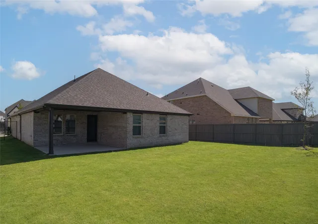 Photo 2 of Sale Pending at 7117 Blackbrush Dr, Venus, TX 76084 | MLS# 21241810 | Listing updated on 2026-10-07