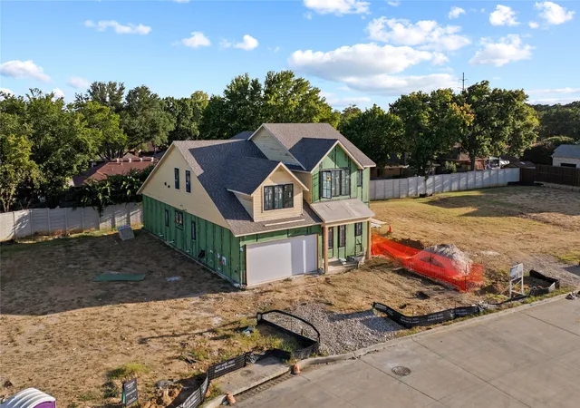 Photo 2 of Single family home for sale at 2982 Kosse Ct, Grapevine, TX 76051 | MLS# 21239053 | Listing updated on 2026-08-17