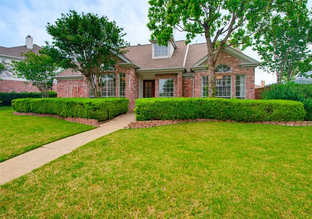 Homes for sale in Rowlett, TX | 5718 Willowbrook Dr, Rowlett, TX 75088 | MLS# 21241782
