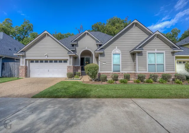 Single family home for sale at 260 Eagle Bend Wy, Shreveport, LA 71115 | MLS# 21241917