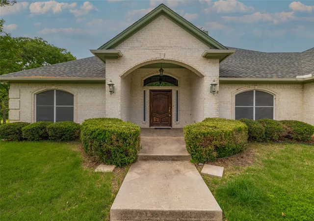 Photo 3 of Single family home for sale at 603 Runaway Bay Dr, Runaway Bay, TX 76426 | MLS# 21241732 | Listing updated on 2026-07-25