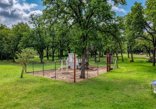 38th image of 115 Deerfield Rd, Paradise, TX 76073 | MLS# 21241960