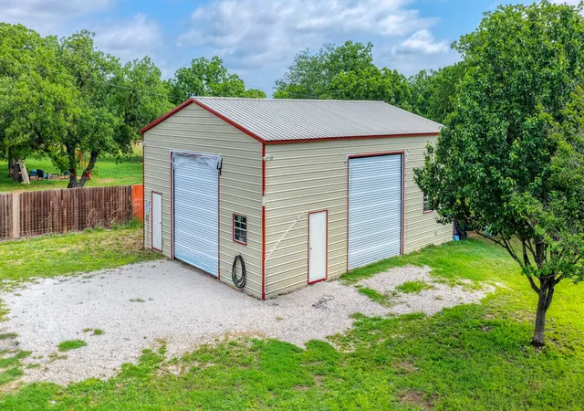 Homes for sale in Paradise, TX | 115 Deerfield Rd, Paradise, TX 76073 | MLS# 21241960