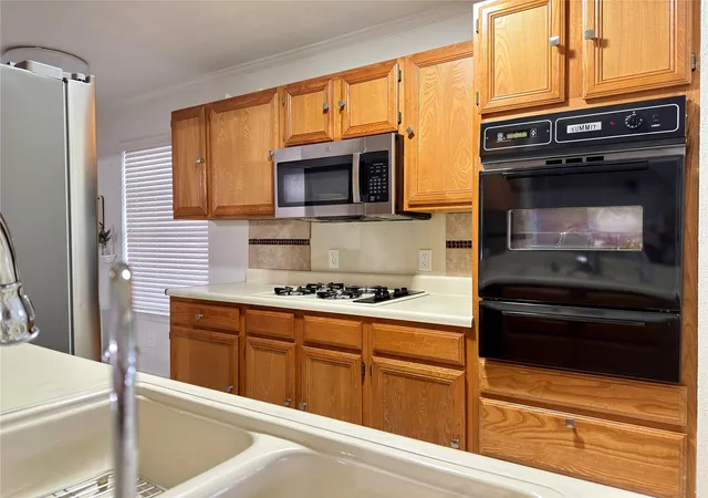 5th image of 1519 Clearbrook St, Lancaster, TX 75134 | MLS# 21238337