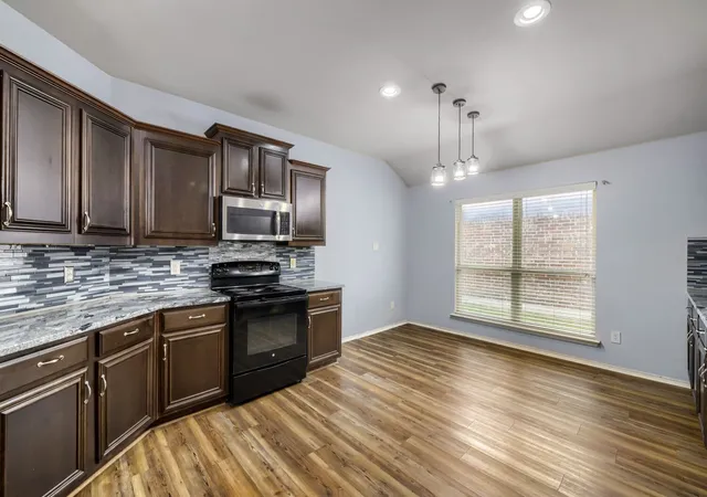 Photo 3 of Single family home for sale at 1513 Vermont Ave, Lancaster, TX 75134 | MLS# 21241122 | Listing updated on 2026-08-29
