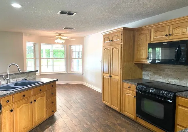 Photo 3 of Single family home for sale at 11466 St Hwy E, Murchison, TX 75778 | MLS# 21242063 | Listing updated on 2026-09-22