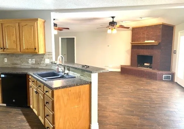 Photo 3 of Single family home for sale at 11466 St Hwy E, Murchison, TX 75778 | MLS# 21242063 | Listing updated on 2026-09-22