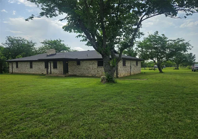 Photo 3 of Single family home for sale at 2620 County Road 531, Burleson, TX 76028 | MLS# 21242058 | Listing updated on 2026-07-18